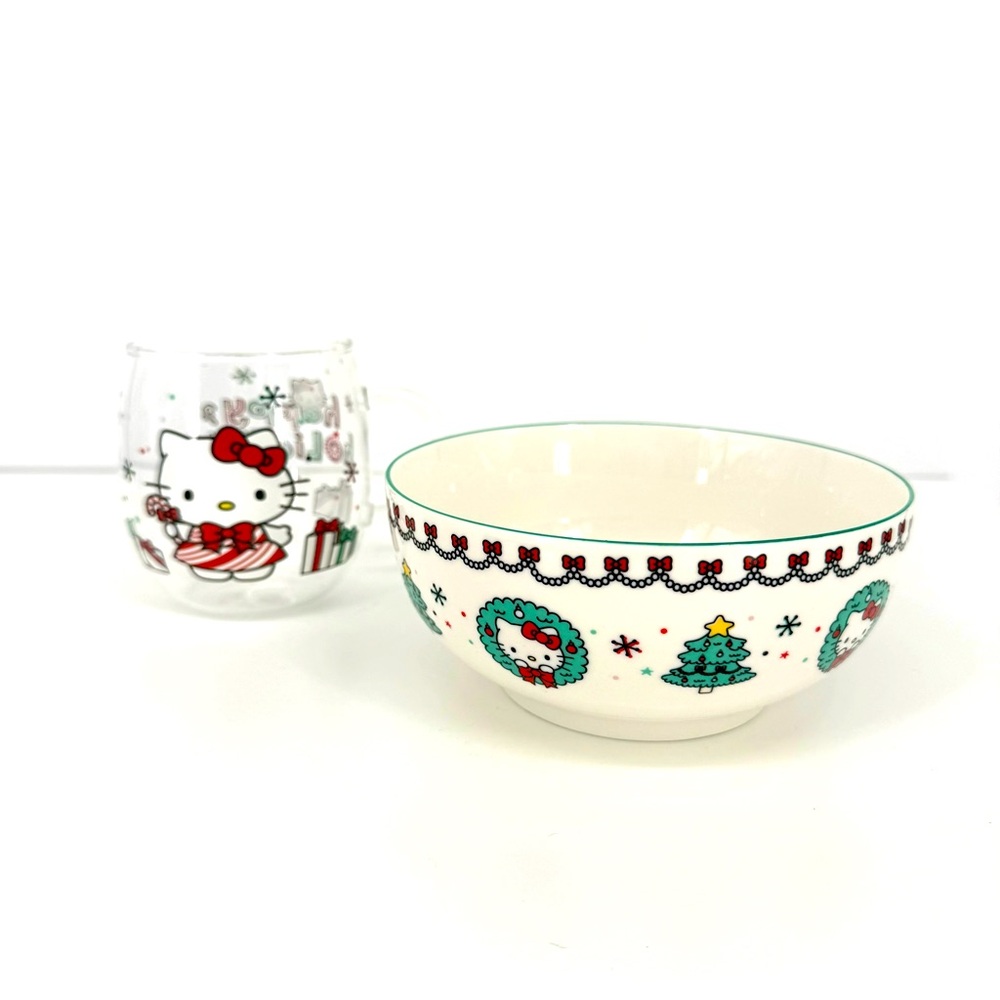 Sanrio Hello Kitty 2PC Holiday Christmas Soup Cereal Ramen Bowl Glass Mug Set